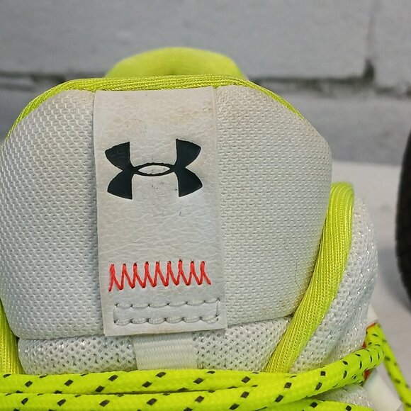 WOMENS UNDER ARMOUR CHARGED BREATH LACE SPORTSTYLE SHOES, LIKE NEW, SIZE 10 - Picture 4 of 11